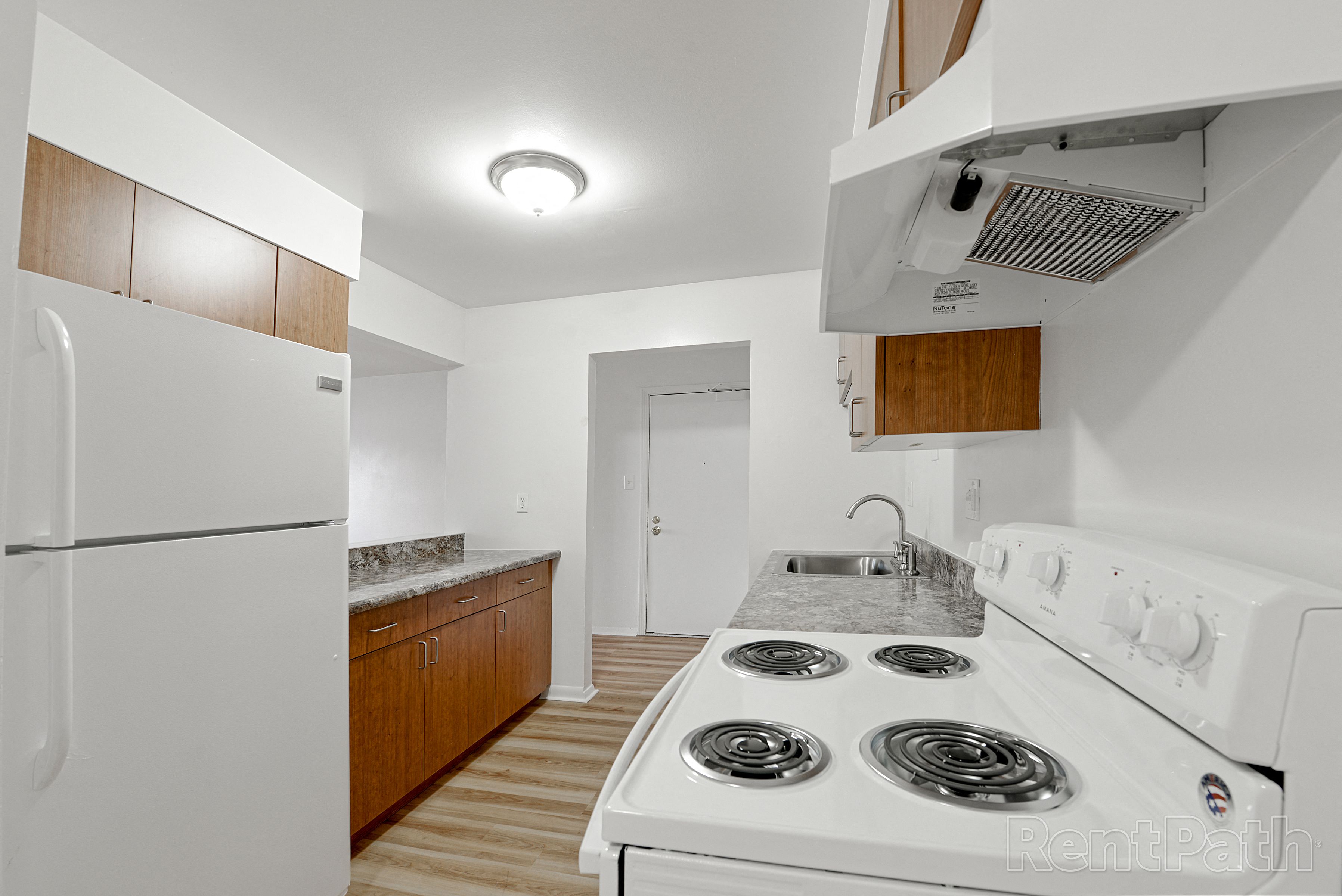 Tiberon Trails Apartments in Merrillville, IN