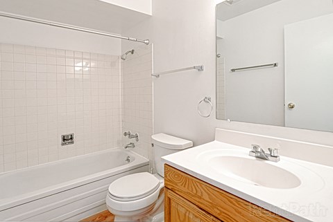 Tiberon Trails Bathroom