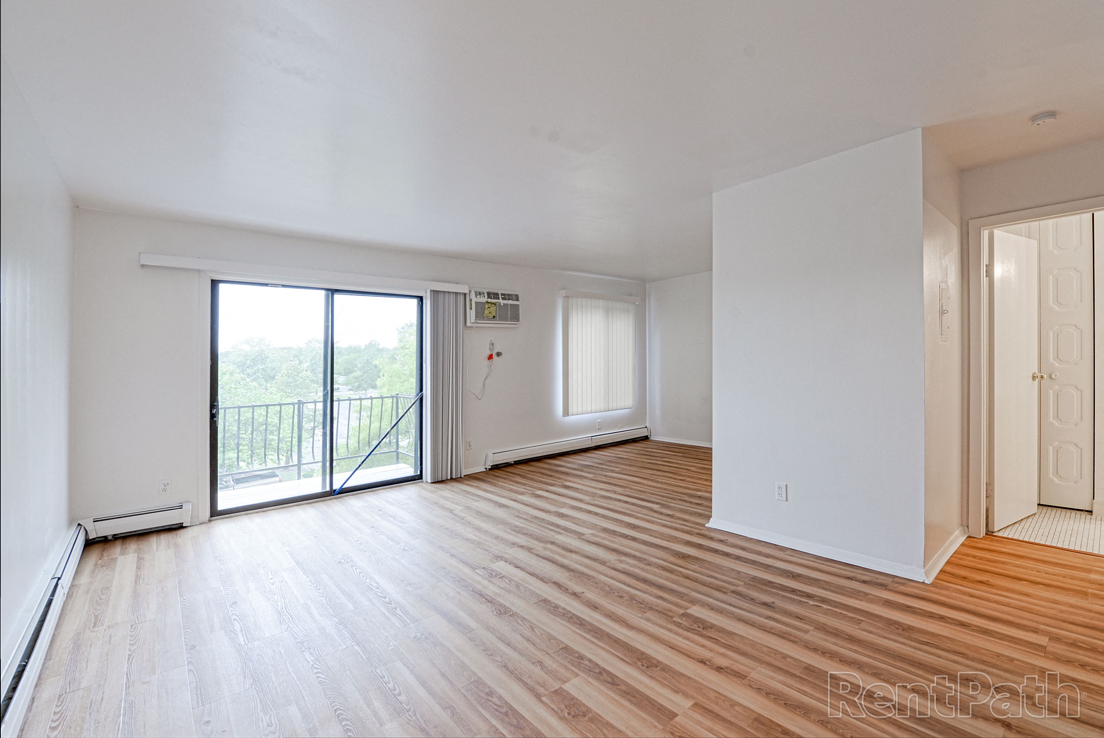 Tiberon Trails Studio Living Area