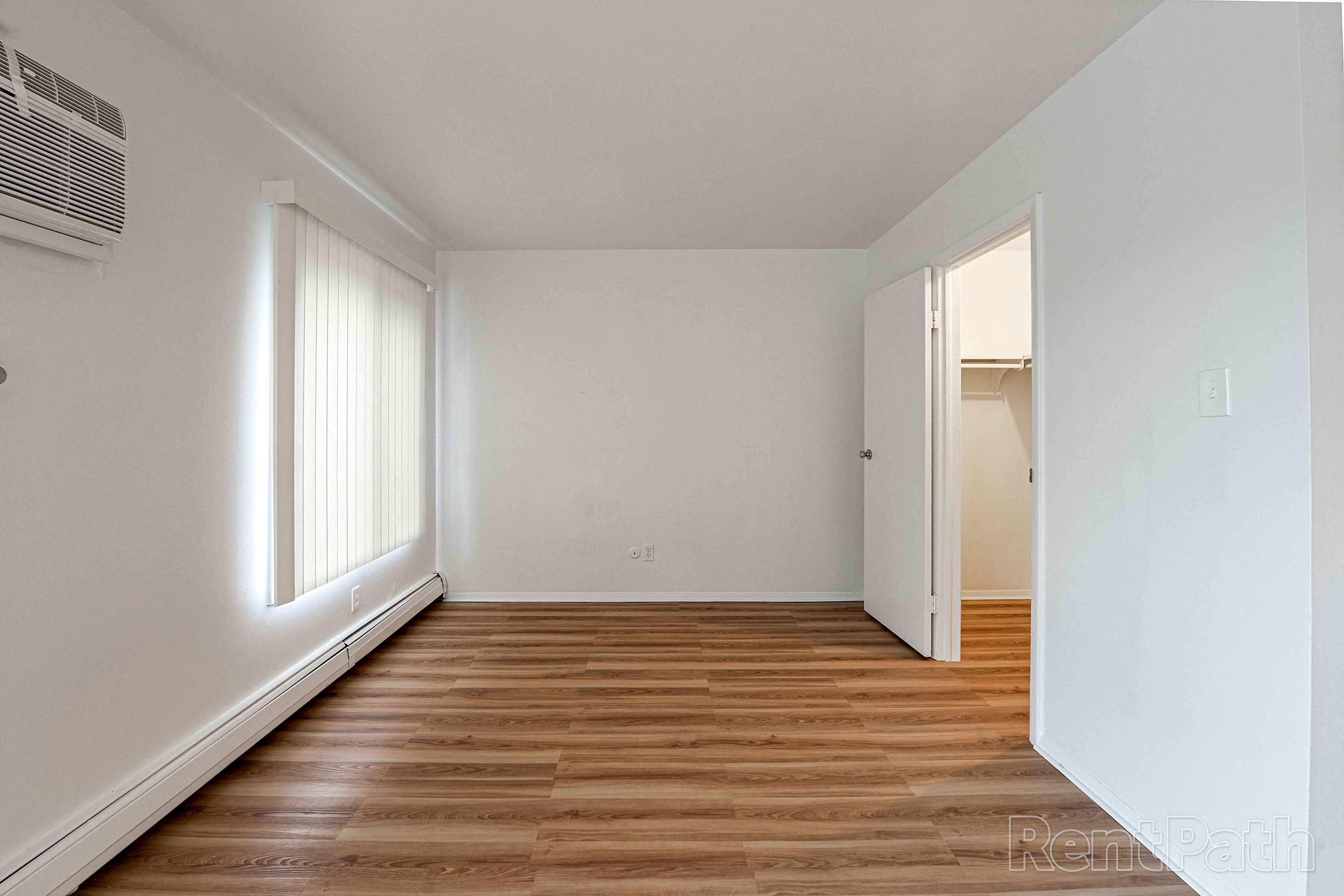 Tiberon Trails Studio with Walk In Closet