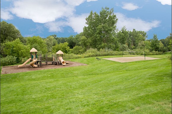 River Oaks Apartments of Rochester Hills, 3200 River Oaks Boulevard