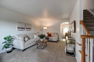7880 Chatwell Drive 2 Beds Apartment for Rent - Photo Gallery 1
