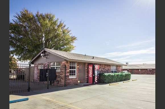 Summertime Villa Apartments, 2722 Frankford Ave, Lubbock, TX - RENTCafé