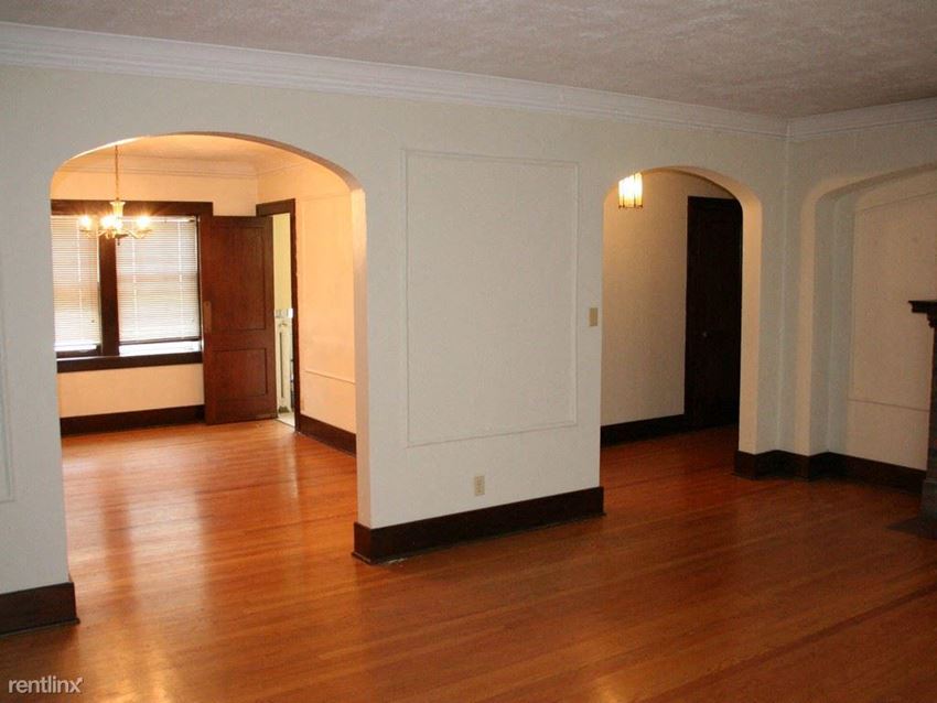 950 North Main Street 2-3 Beds Apartment for Rent - Photo Gallery