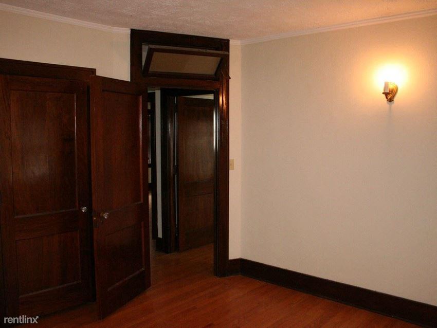 950 North Main Street 2-3 Beds Apartment for Rent - Photo Gallery