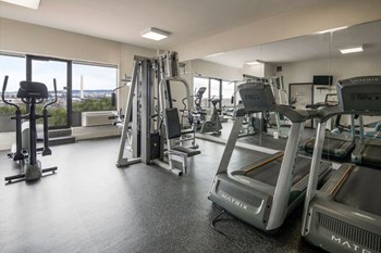 1701 N Kent Street Studio-3 Beds Apartment for Rent - Photo Gallery 5
