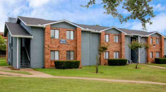 Water Ridge Apartments 4600 W Pioneer Dr Irving TX RENTCaf   Exterior%203 