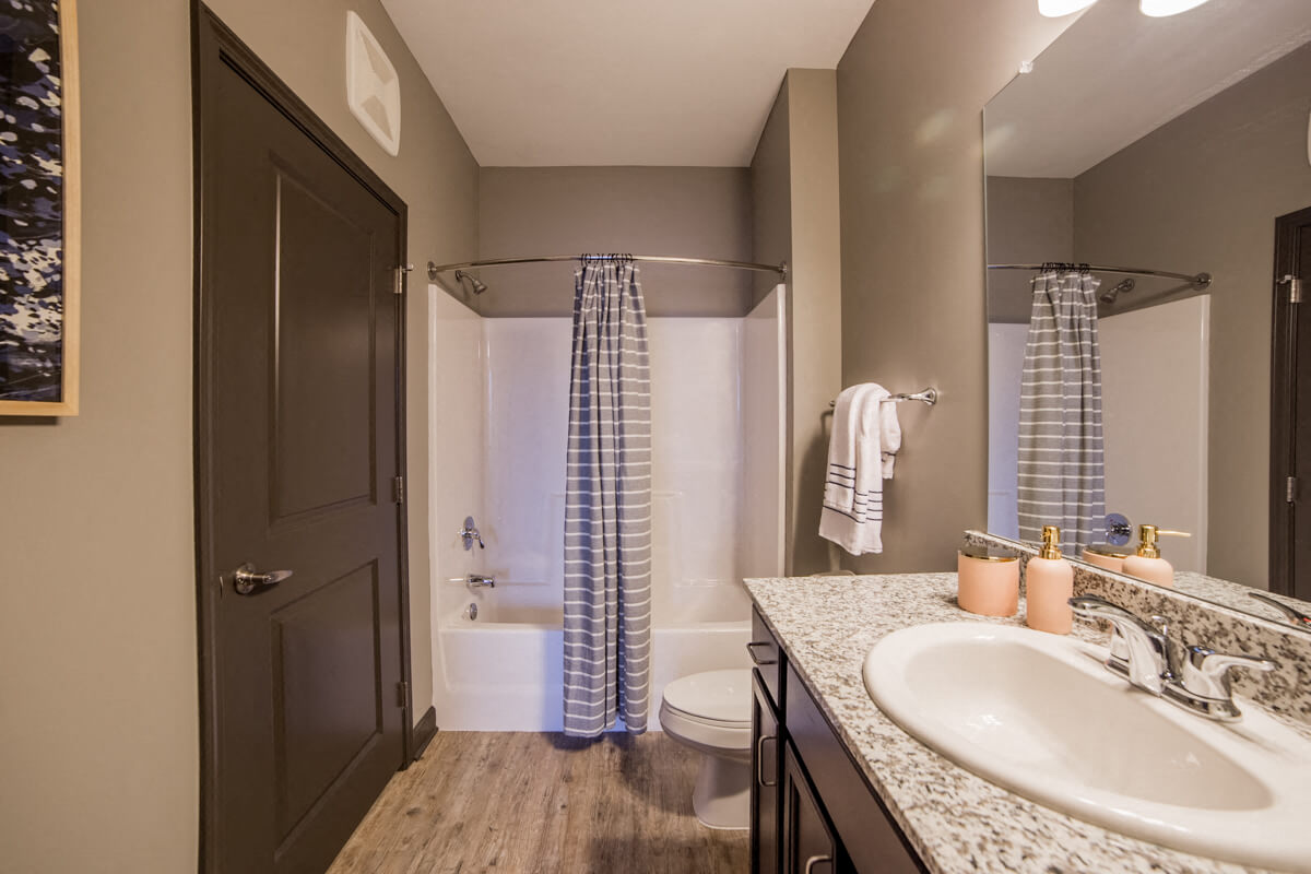 Elegant Bathroom at Mosaic at Levis Commons, Perrysburg, Ohio