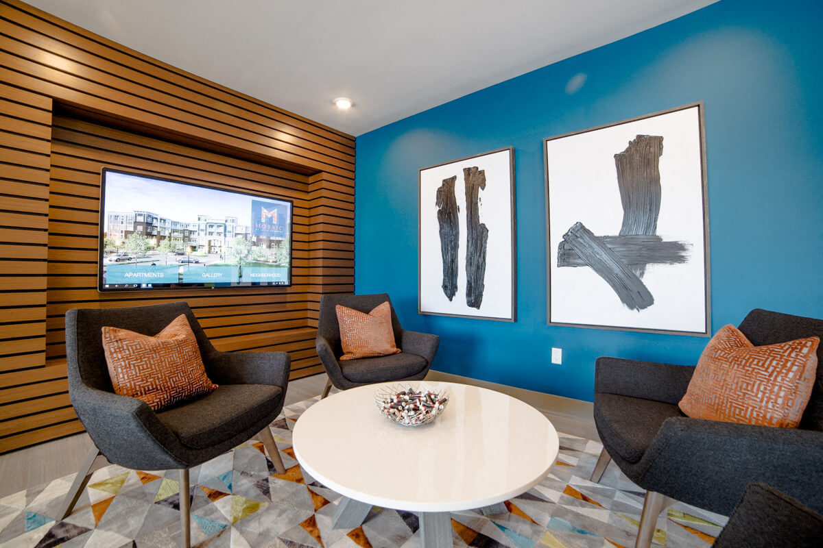 Lobby Seating  at Mosaic at Levis Commons, Perrysburg, OH