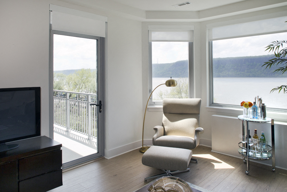 Yonkers NY Luxury Apartment with Balcony on Hudson