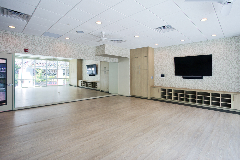 Yoga at River Tides Luxury Apartment Rentals in Yonkers