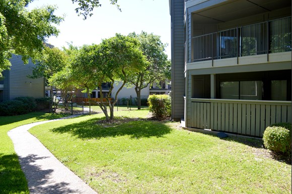 Twelve 6 Ten at The Park Apartments, 12610 Jupiter Rd., Dallas, TX