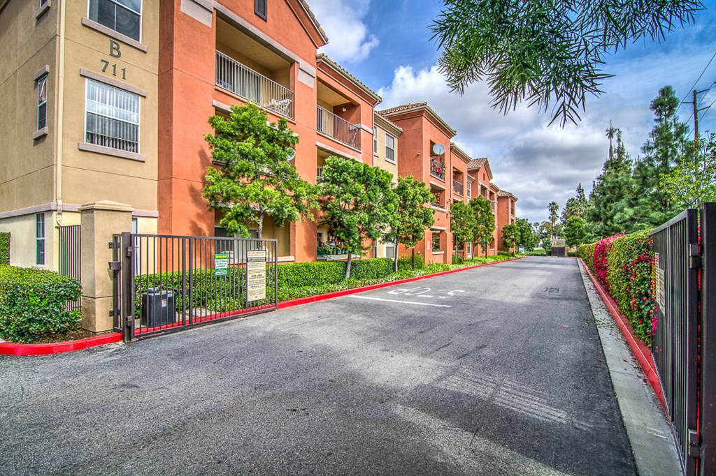 the preserve at ballantyne commons street view of apartments