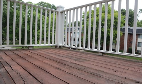 private patio/balcony at Toledo oh apartments