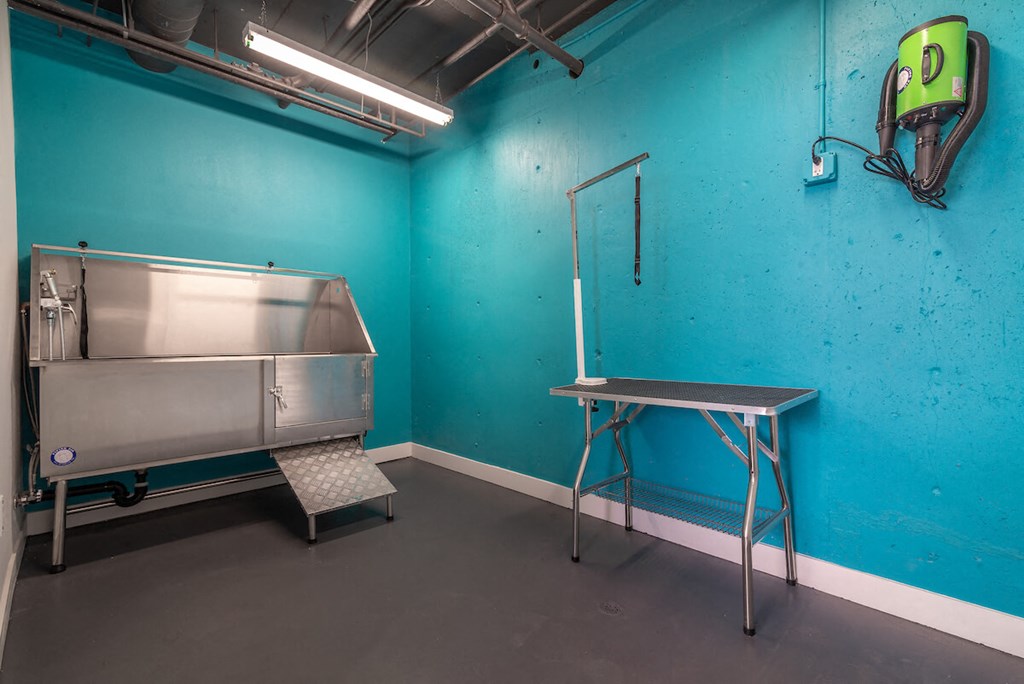 Pet Wash at Bixby Hill Apartments, California, 90815