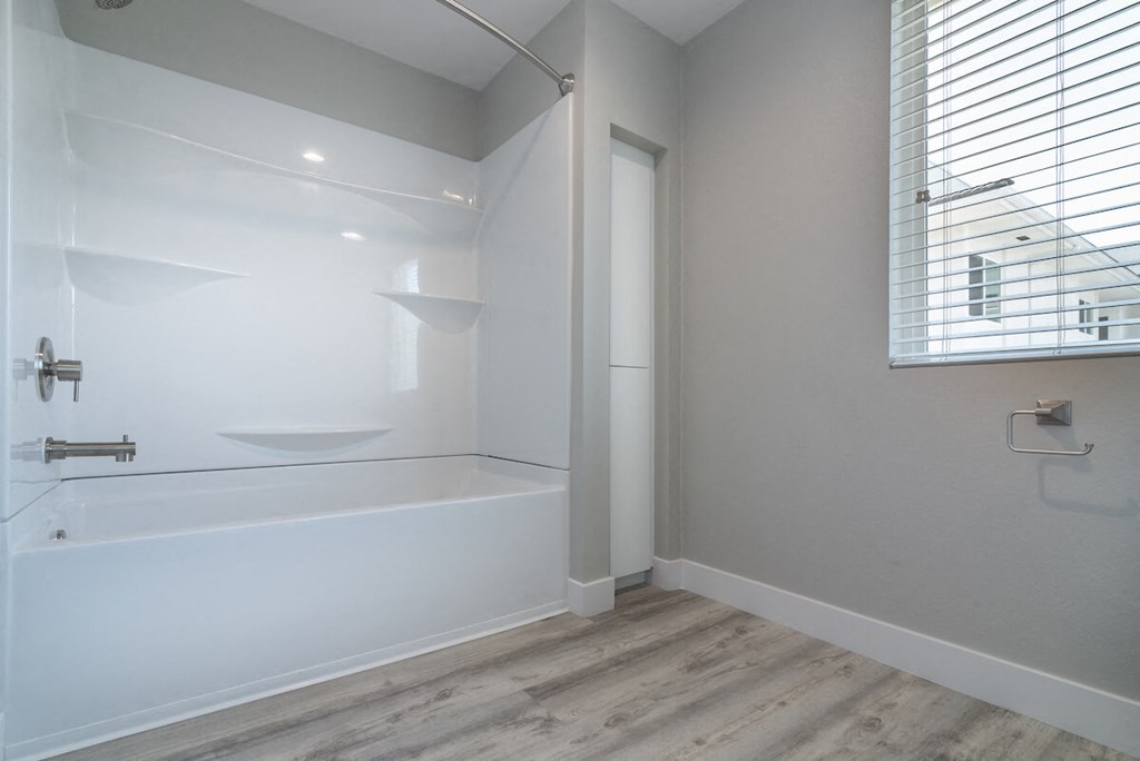 Bathroom With Bathtub at Bixby Hill Apartments, California