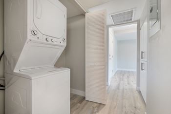 Washer And Dryer In Unit at Bixby Hill Apartments, Long Beach, 90815