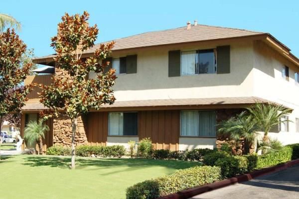17091 Kenyon Drive 2-3 Beds Apartment, Multifamily, Tustin for Rent - Photo Gallery 1