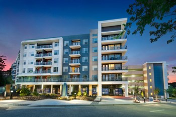 111 Glenridge Point Pkwy 1-2 Beds Apartment for Rent - Photo Gallery 2