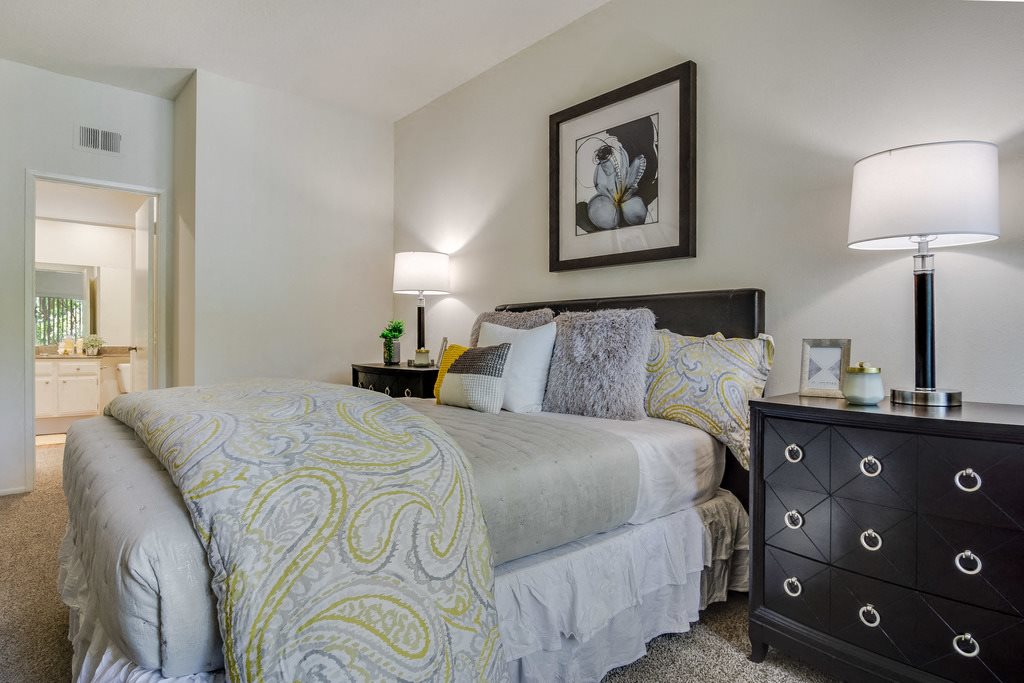 Wimbledon Glen | Apartments in Costa Mesa, CA