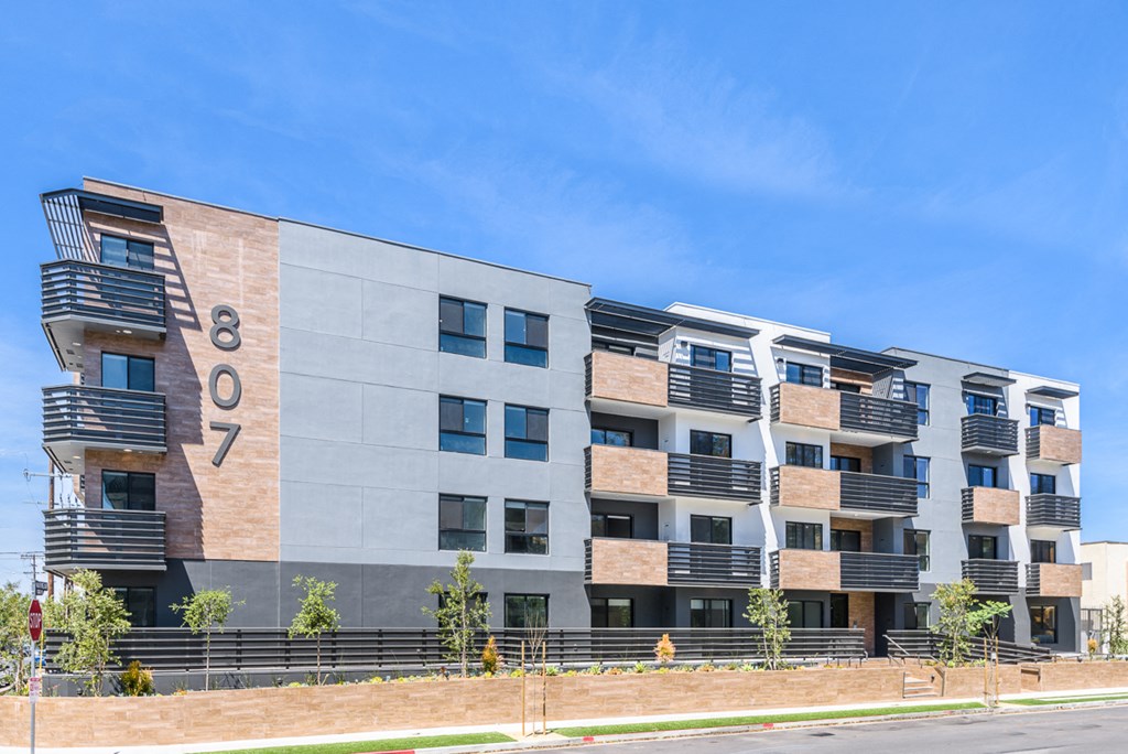 Street View of Hudson Lux by Wiseman