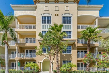 1044 South US Highway #1 1 Bed Apartment for Rent - Photo Gallery 1