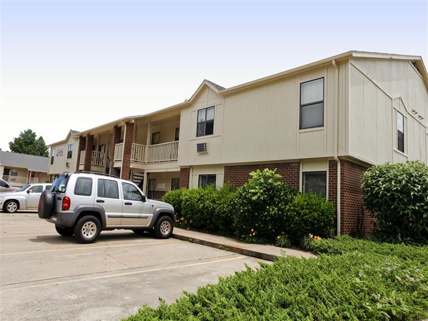 2541 East Kantz Drive 1-2 Beds Apartment for Rent - Photo Gallery 1