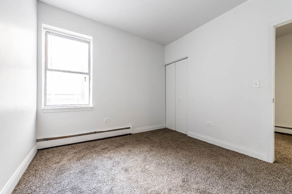 5100 W Madison St Apartments Chicago Bedroom