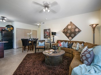 959 Links Drive 1-2 Beds Apartment for Rent - Photo Gallery 2