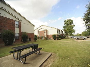 703 Gladiolus Drive 1-2 Beds Apartment for Rent - Photo Gallery 2