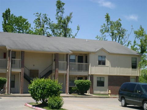 the building where the motel is located