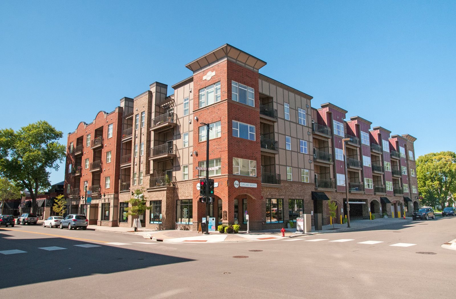 Marketplace and Main Apartments Apartments in Hopkins, MN