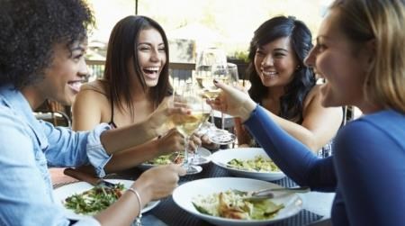 Access to restaurants and more at The Villas in Bellevue Apartments, Bellevue, WA