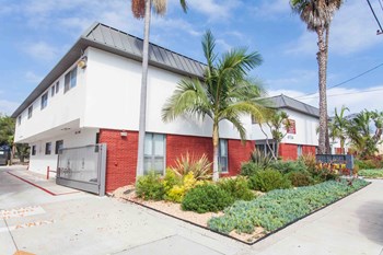 6754-6764 Abrego Rd 1-2 Beds Apartment, Student for Rent - Photo Gallery 2