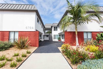 6754-6764 Abrego Rd 1-2 Beds Apartment, Student for Rent - Photo Gallery 3