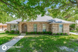612 E Oak St 3 Beds Apartment for Rent