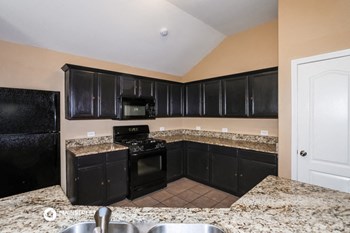 6801 Sierra Madre Dr 3 Beds House for Rent - Photo Gallery 6