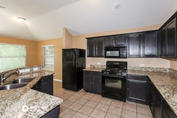 6801 Sierra Madre Dr 3 Beds House for Rent - Photo Gallery 7