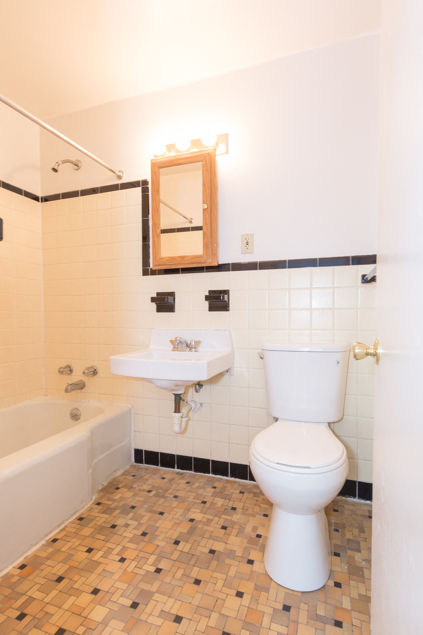 Fairhill Gardens Bathroom