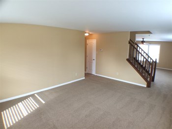 2511 Woodfield Blvd 3 Beds House for Rent - Photo Gallery 5