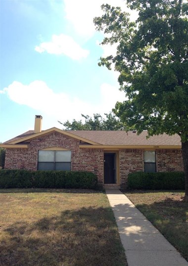 1606 Sunset Ln 3 Beds Apartment for Rent