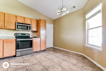 2736 Woodfield Blvd 3 Beds House for Rent - Photo Gallery 6