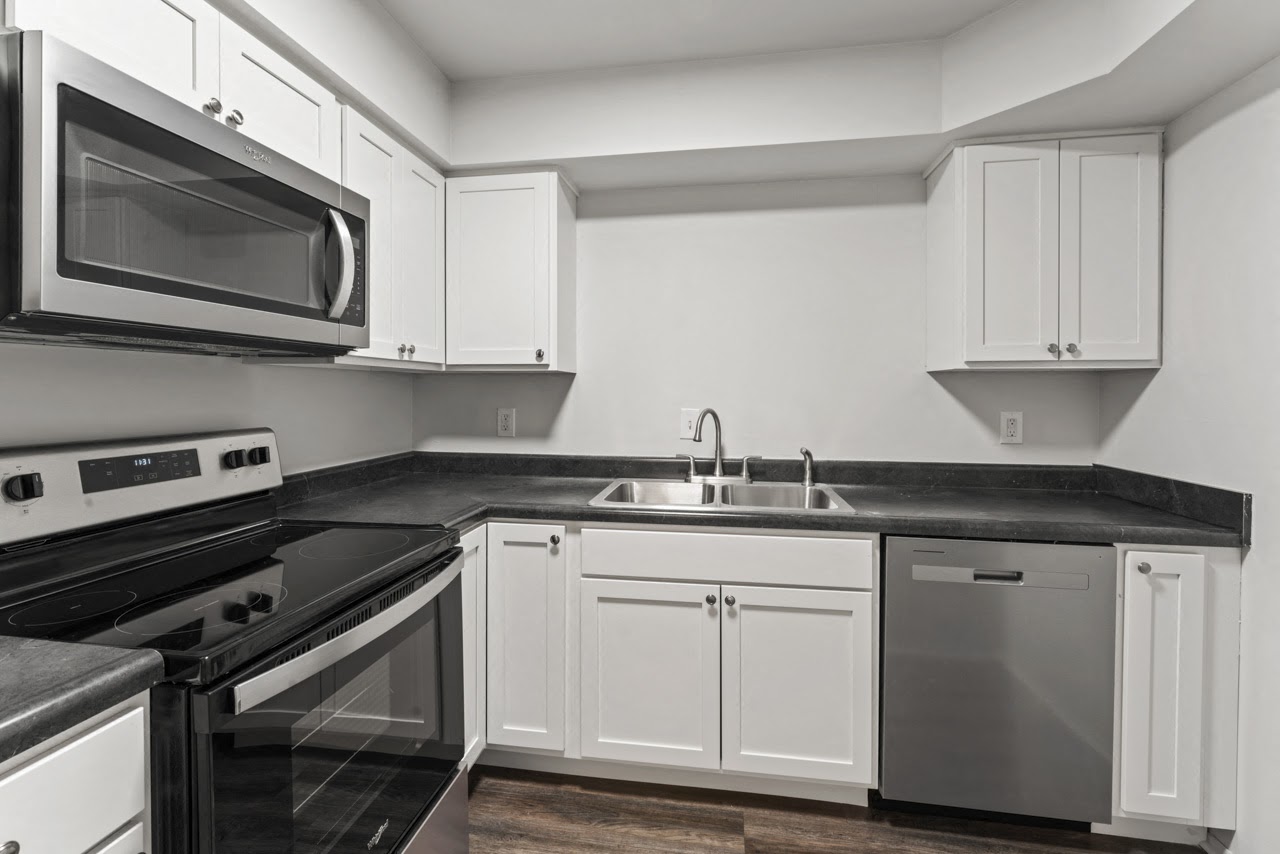 Apple Creek 1 BR 1 Ba