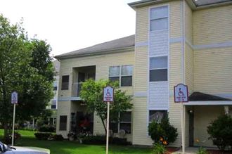 1700 Cedarwood Drive 1-2 Beds Apartment for Rent