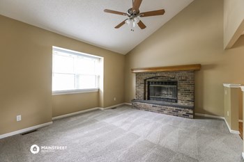 1267 NE Tudor Rd 3 Beds House for Rent - Photo Gallery 5
