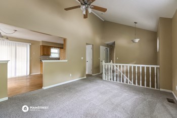 1267 NE Tudor Rd 3 Beds House for Rent - Photo Gallery 6