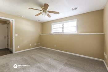 1267 NE Tudor Rd 3 Beds House for Rent - Photo Gallery 10