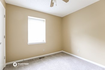1267 NE Tudor Rd 3 Beds House for Rent - Photo Gallery 13