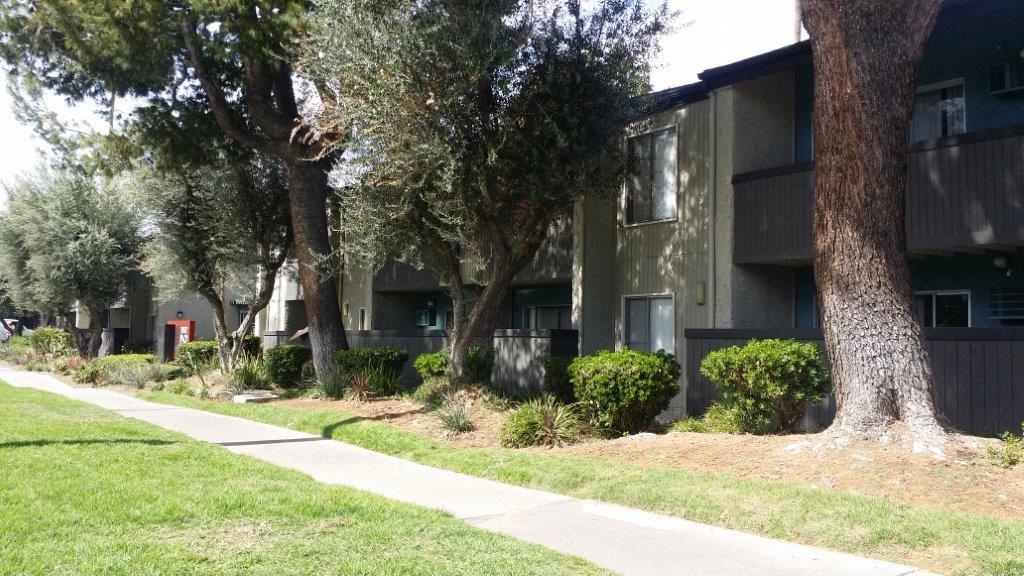 Canoga Park, CA Apartments | Twenty 2 Eleven Apartments