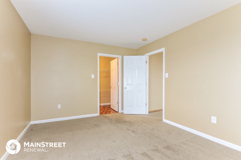 the living room is clean and ready for the family to use
